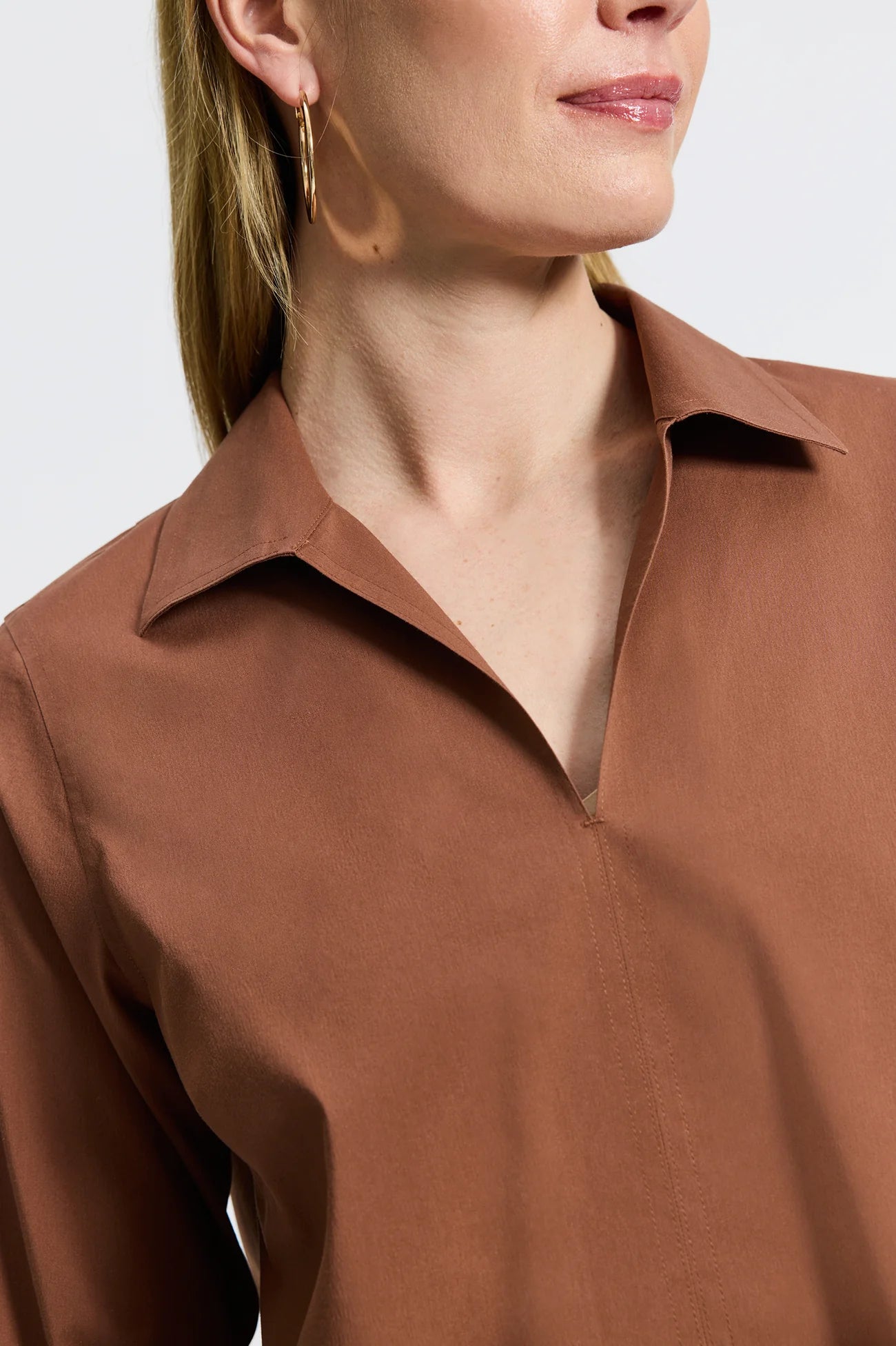 AGNES STRETCH LONG SLEEVE POPOVER SHIRT