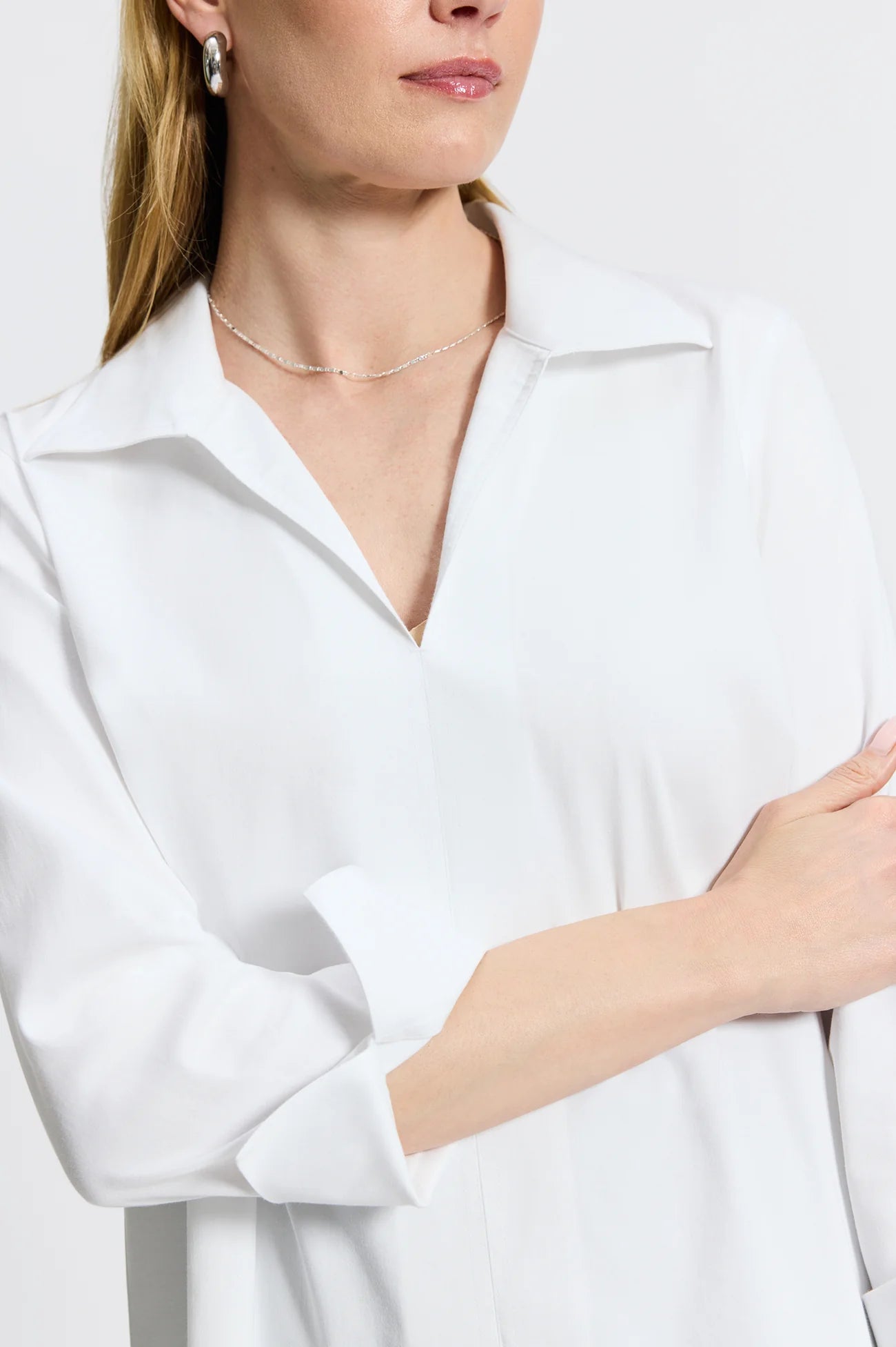 AGNES STRETCH LONG SLEEVE POPOVER SHIRT
