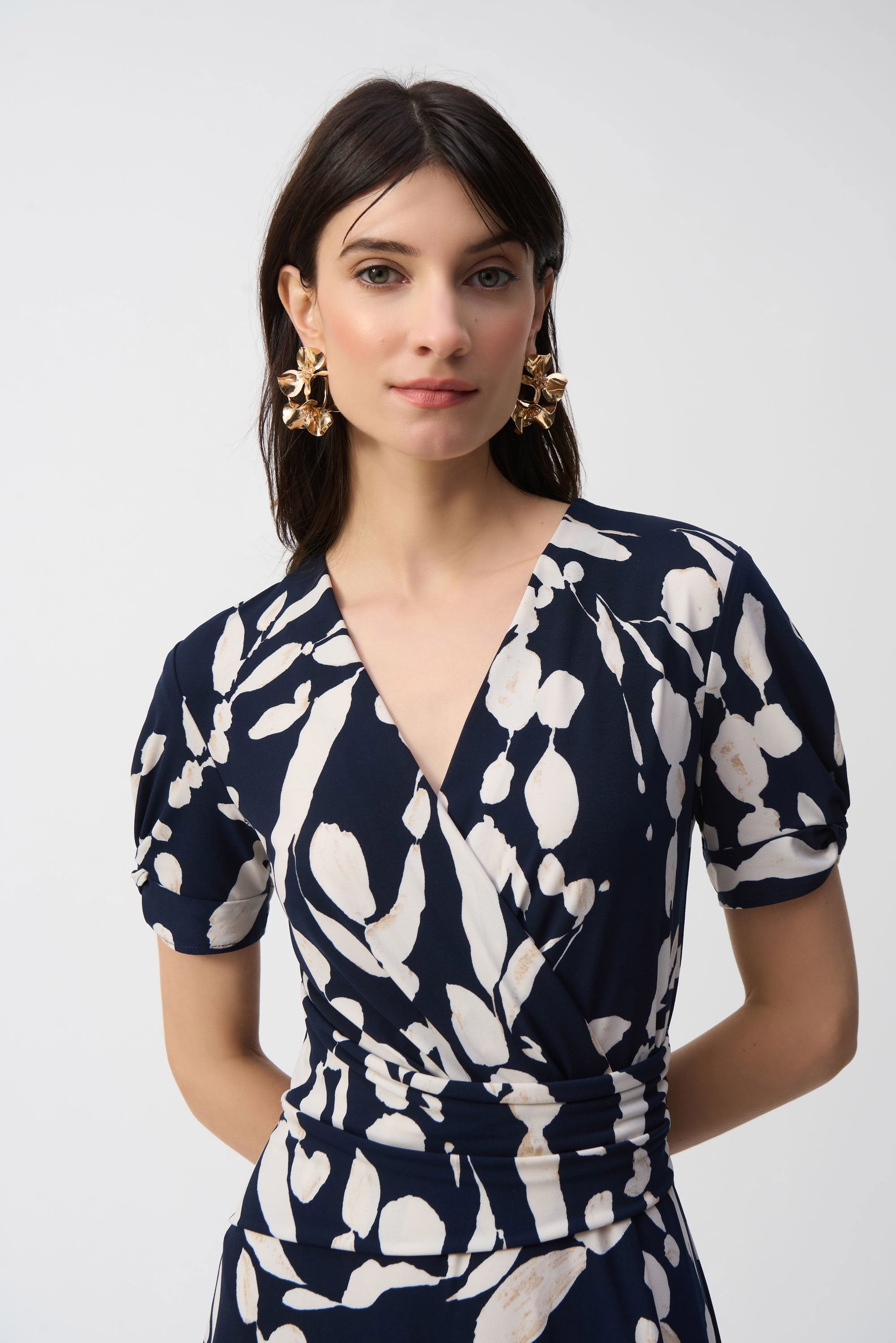 ABSTRACT PRINT WRAP DRESS