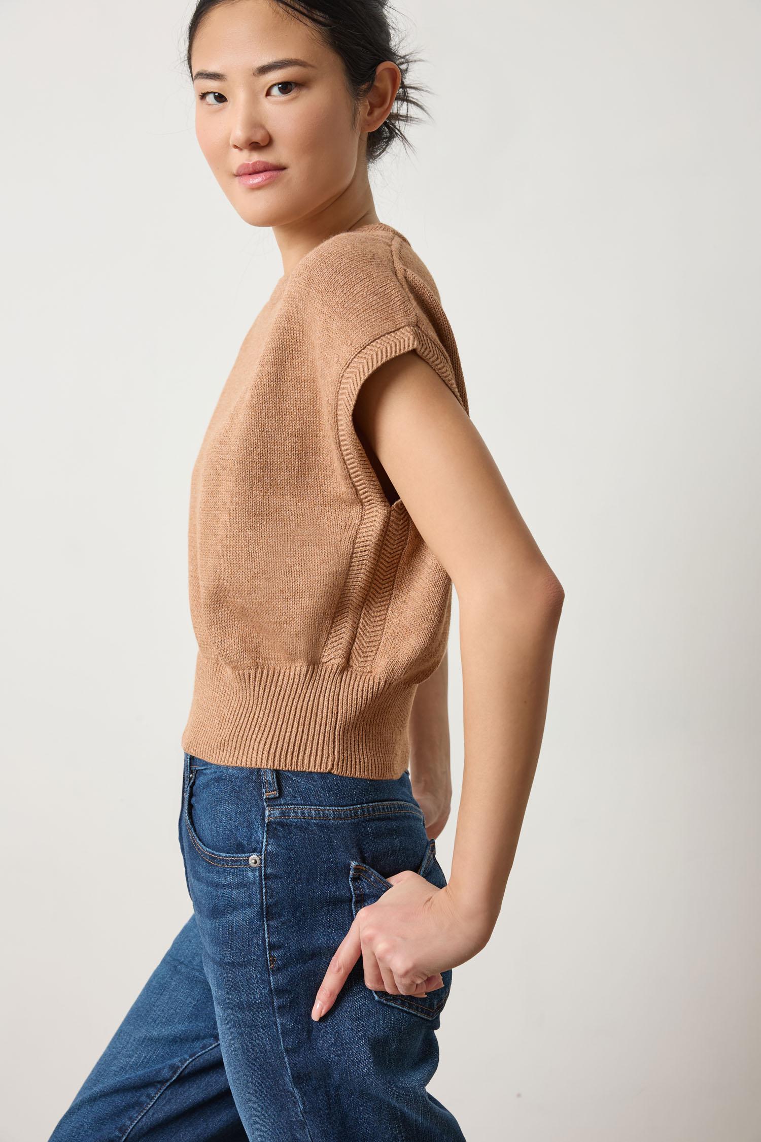 WEDGE SWEATER