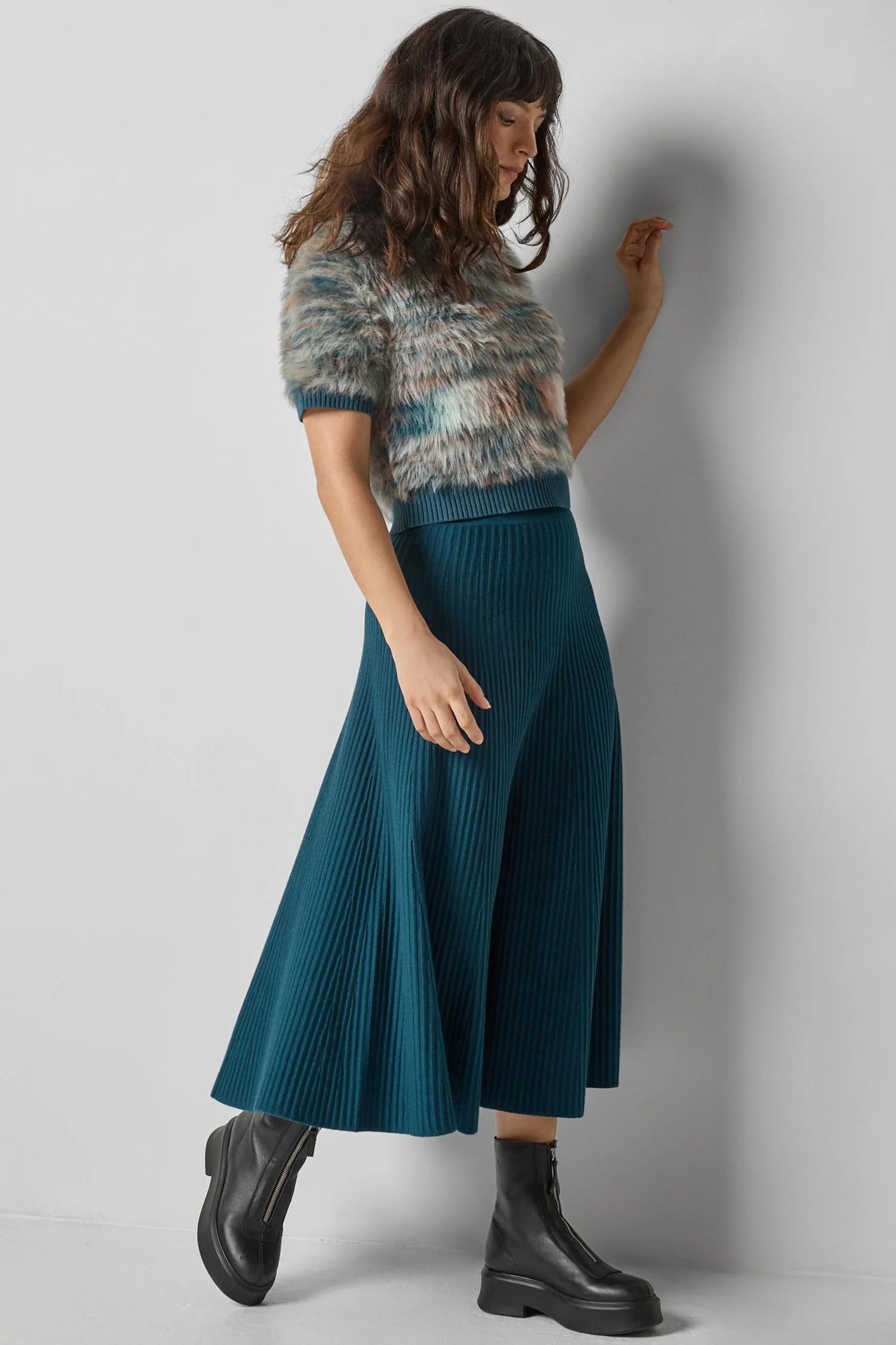 FLARED KNIT SKIRT