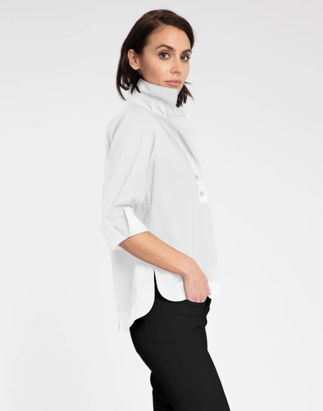 AILEEN 3/4 SLEEVE BUTTON BACK TOP