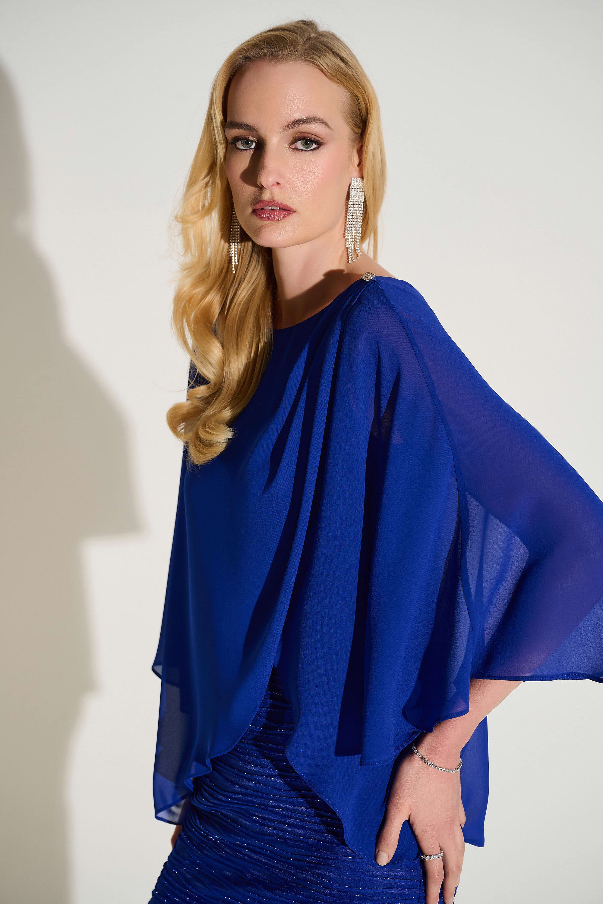 SHORT POPOVER DRESS