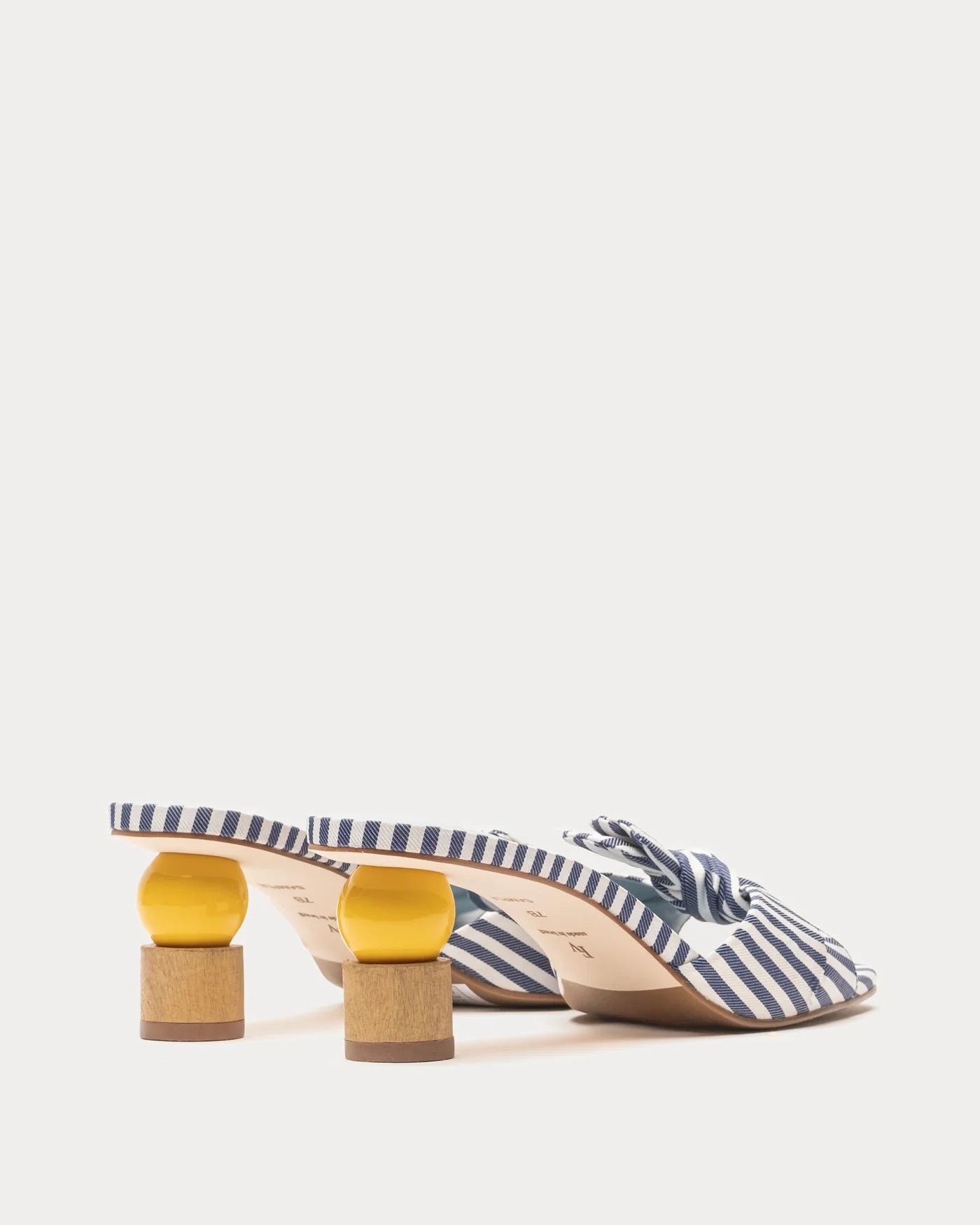 AMANDA HEEL