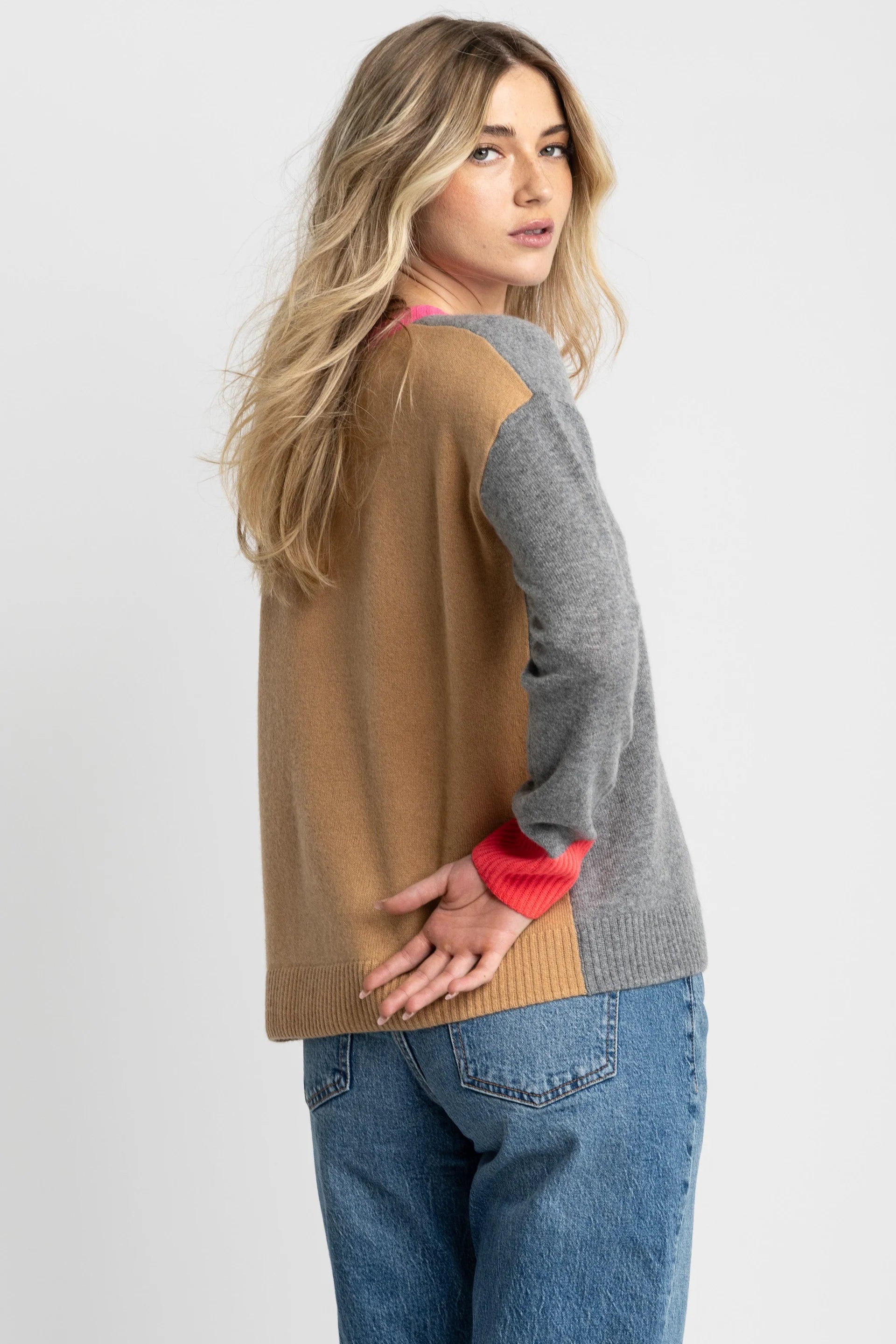 COLOR WHEEL SWEATER
