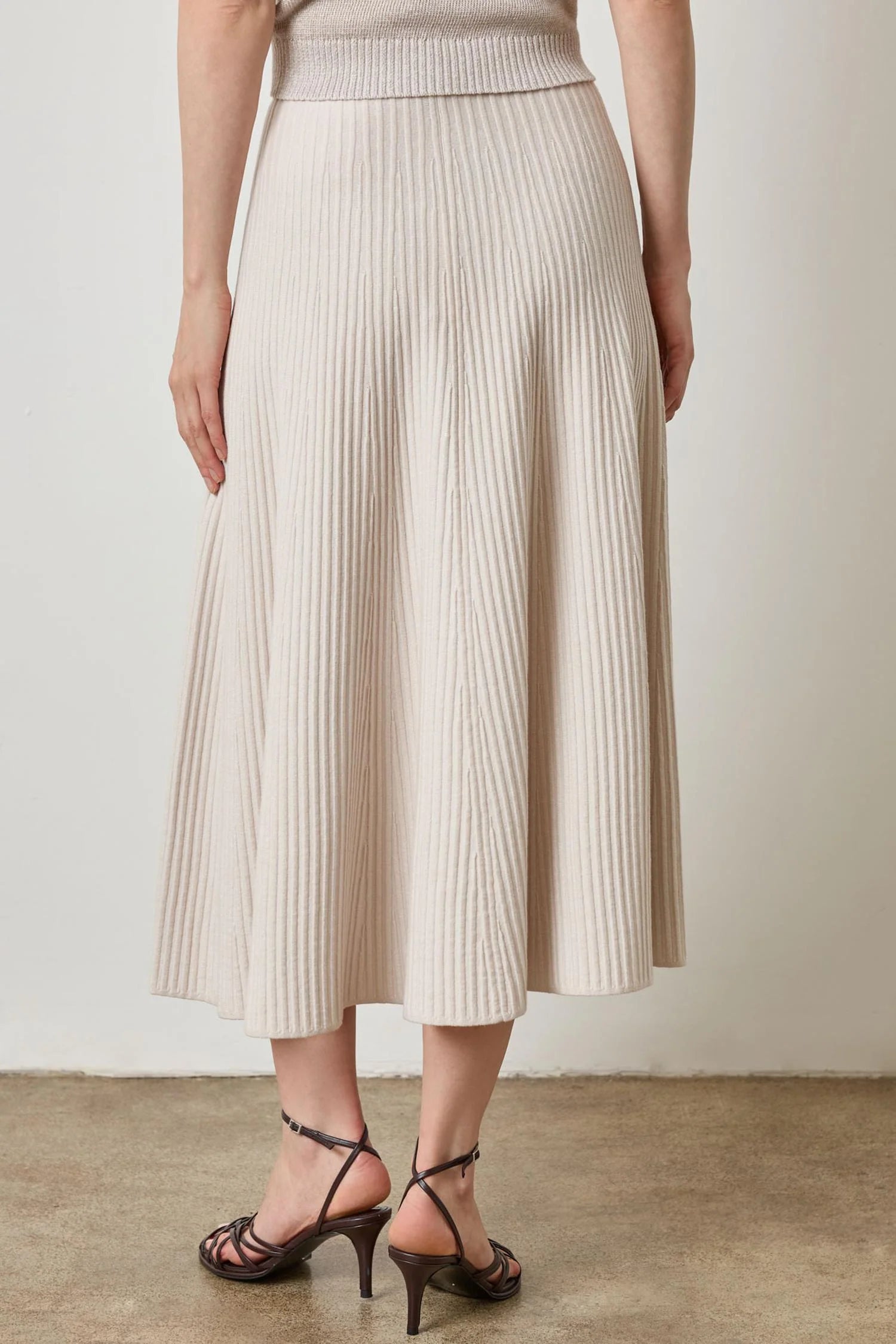 FLARED KNIT SKIRT