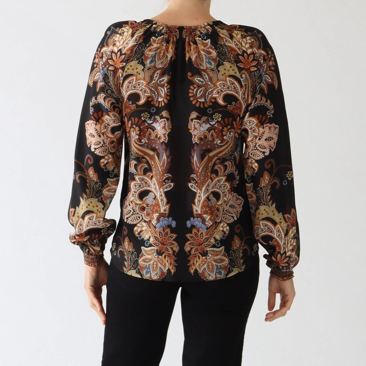 BUTTONED TOP